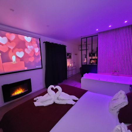 Nuit D'Evasion Love Room Avec Baignoire Balneotherapie Tolone Esterno foto